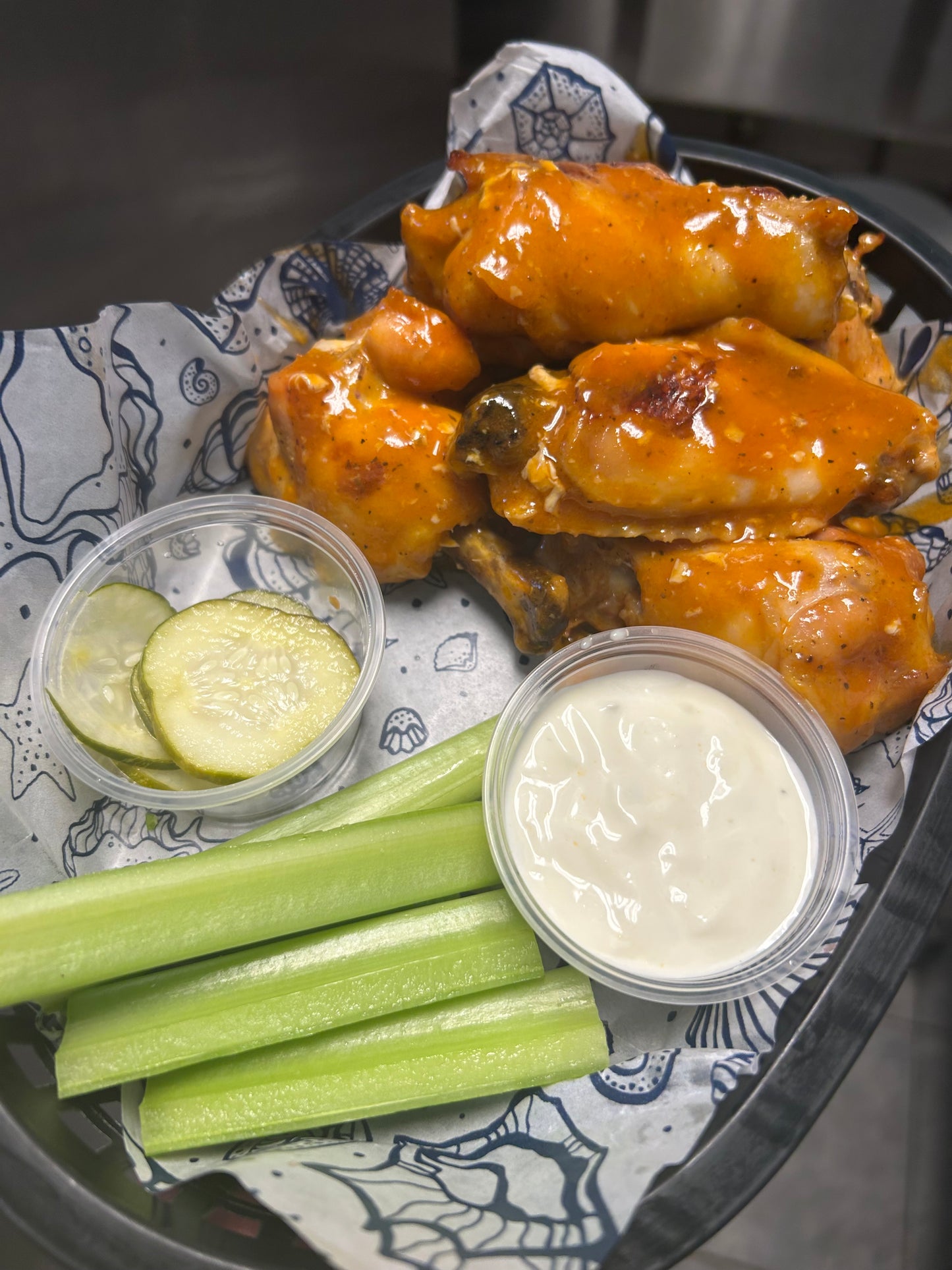 Wings (6)